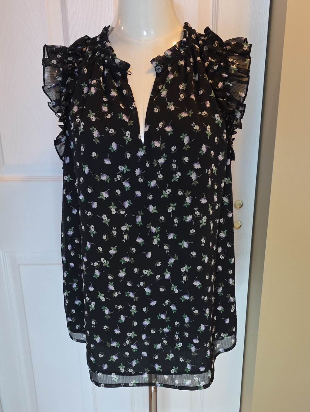 NWT LOFT Black Floral Ruffle Sleeve Blouse